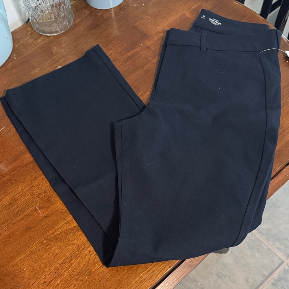 Women’s Old Navy Pixie pants 12p. Brand new with tags